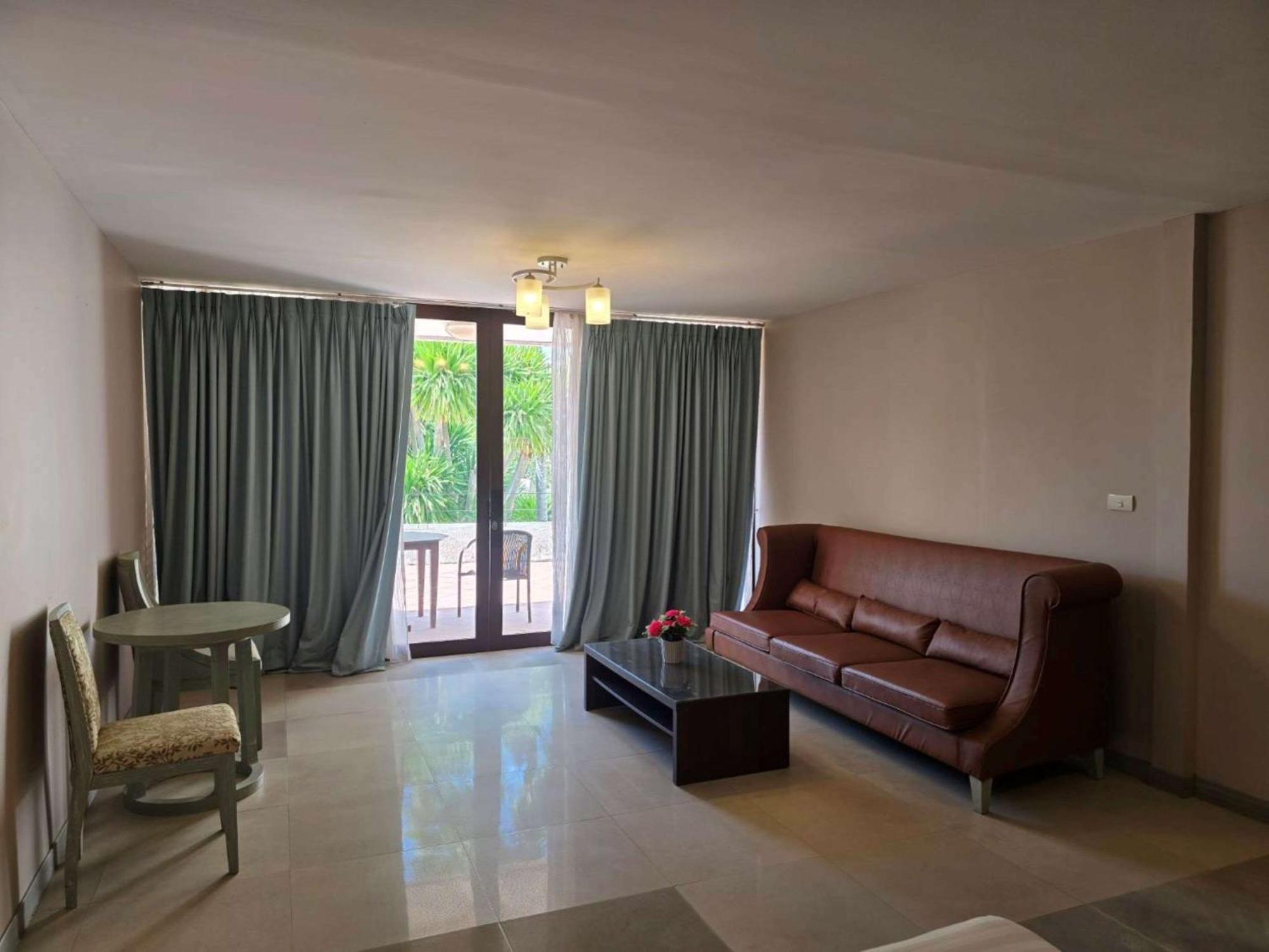 Hotel Tropicana Pattaya Εξωτερικό φωτογραφία