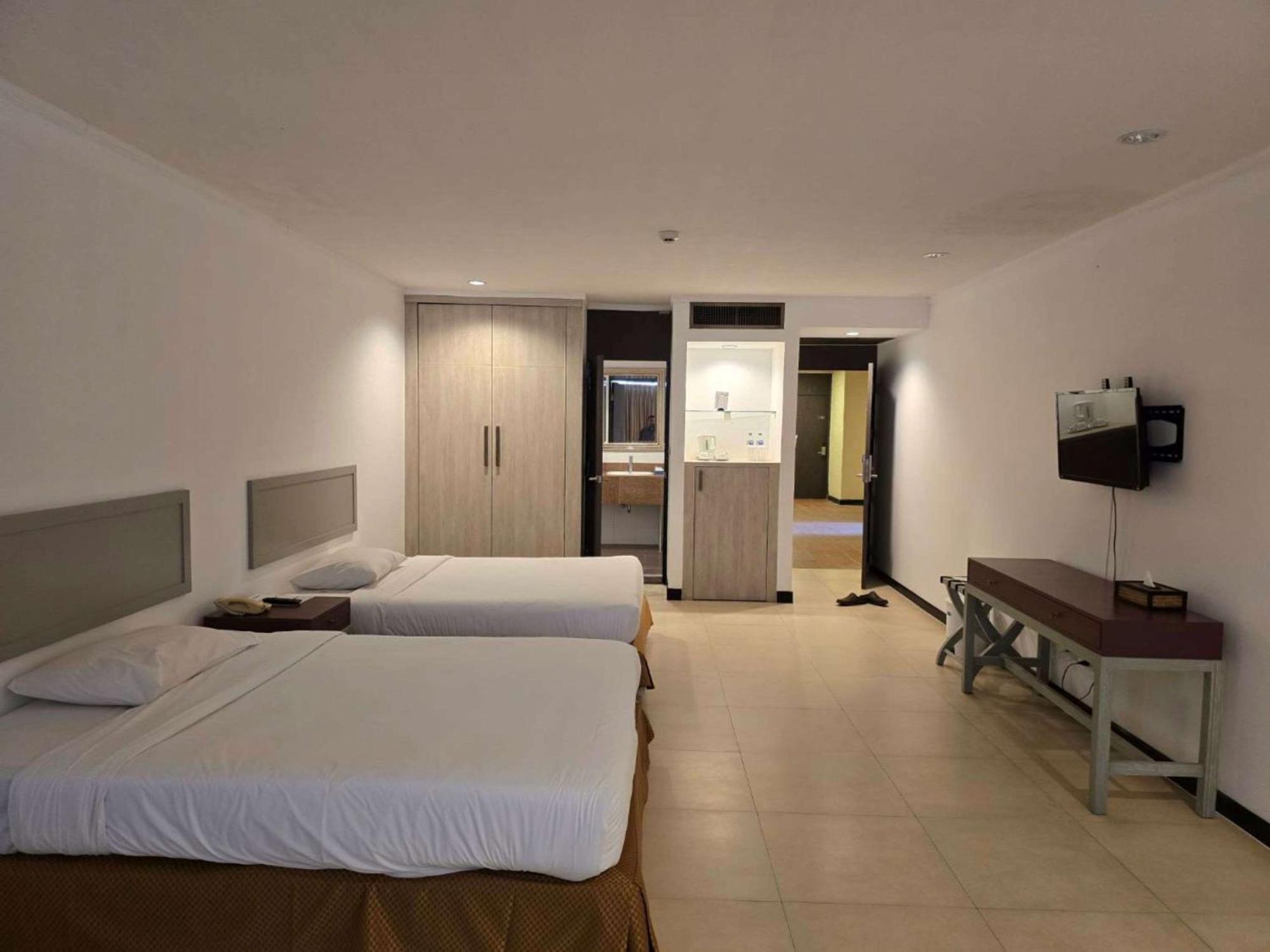 Hotel Tropicana Pattaya Εξωτερικό φωτογραφία