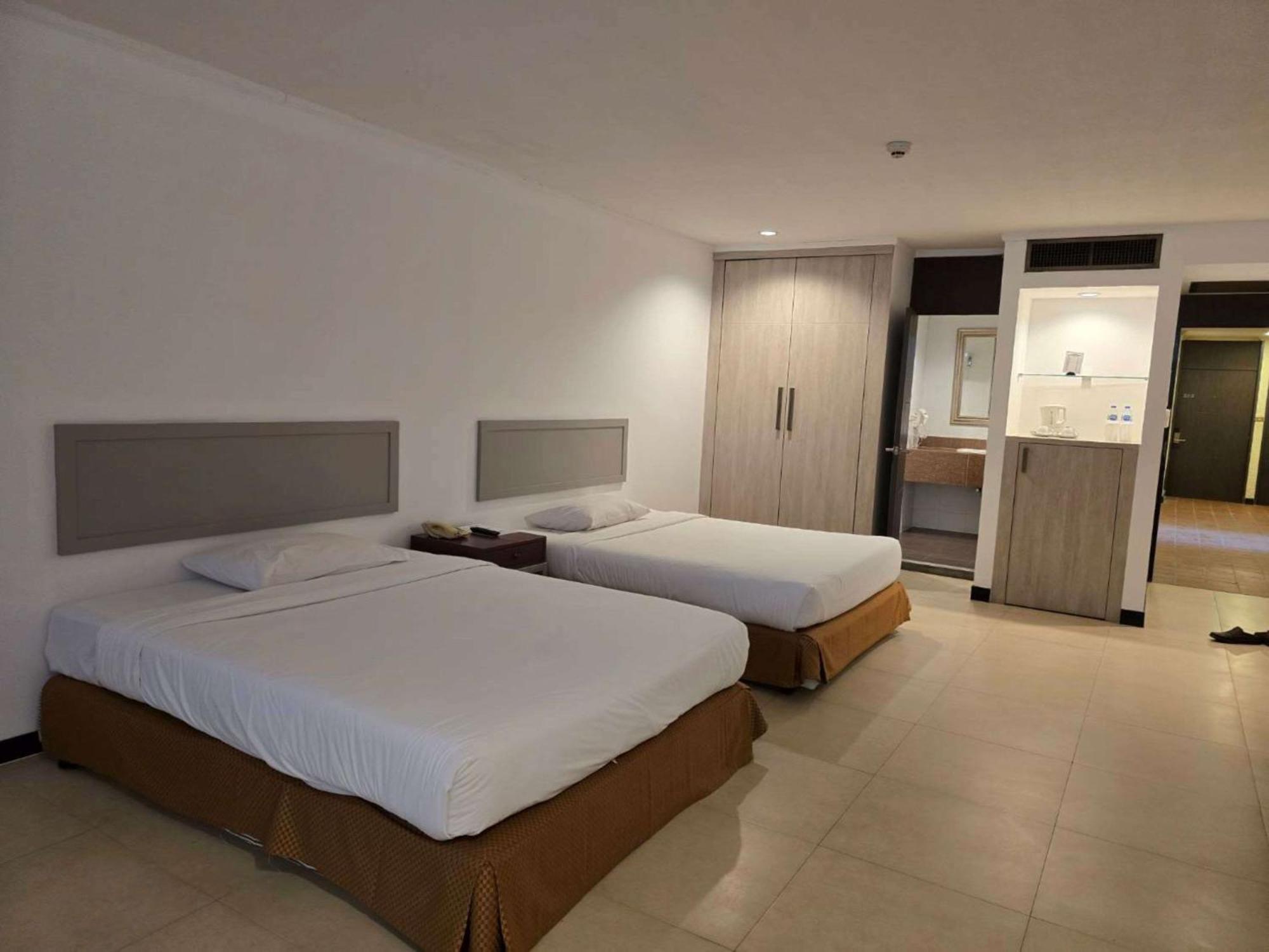 Hotel Tropicana Pattaya Εξωτερικό φωτογραφία