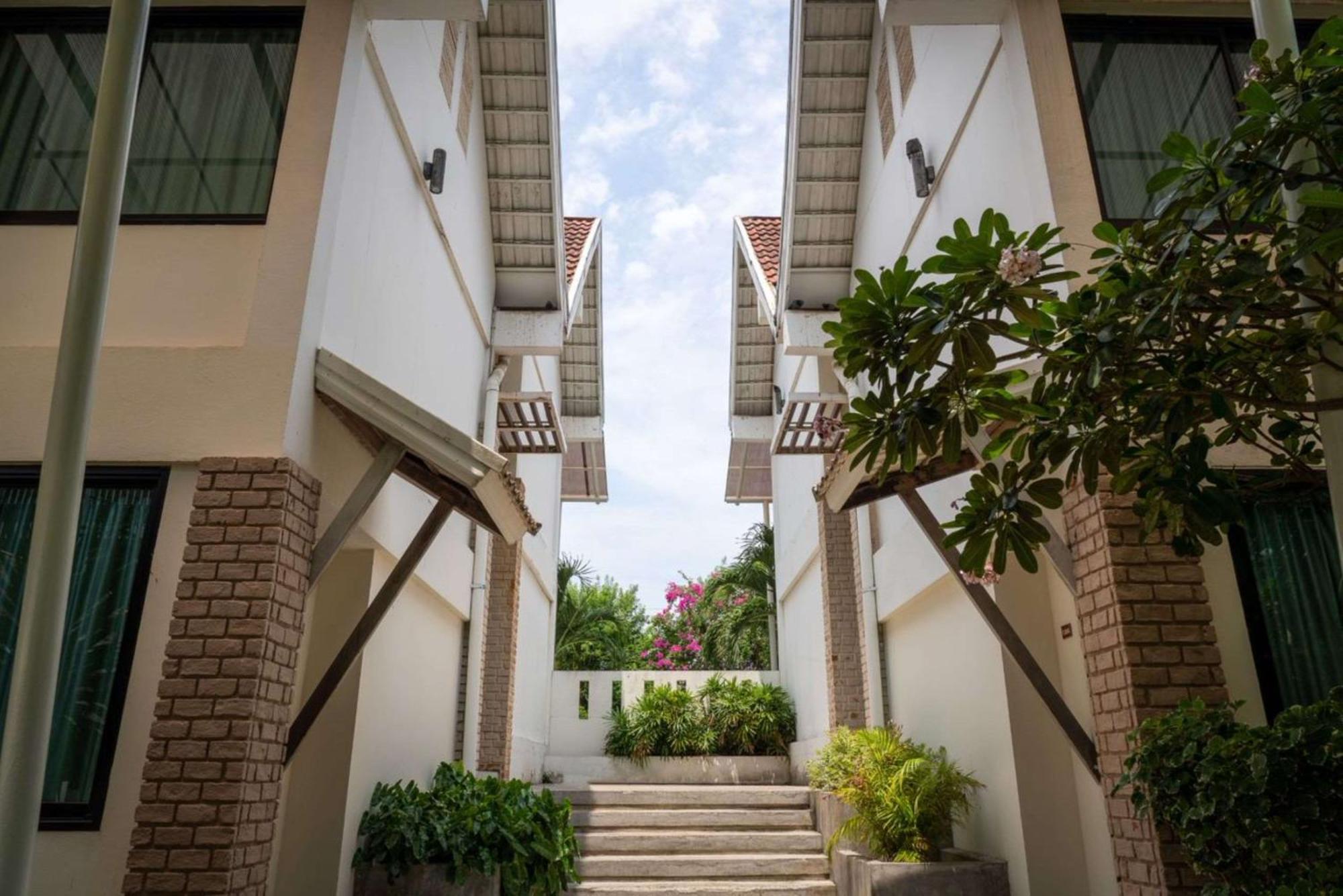 Hotel Tropicana Pattaya Εξωτερικό φωτογραφία